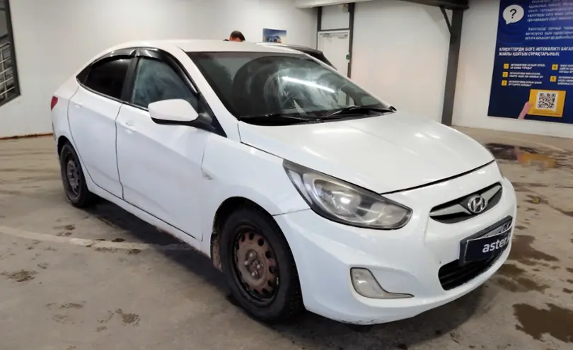 Hyundai Accent 2014 года за 3 600 000 тг. в Астана фото 2