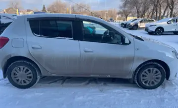 Renault Sandero 2015 года за 3 500 000 тг. в Актобе фото 4