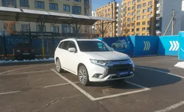 Mitsubishi Outlander 2022 года за 10 000 000 тг. в Алматы фото 2