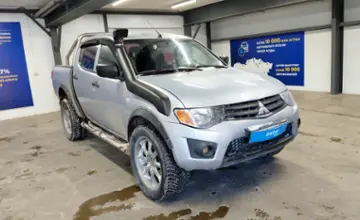 Mitsubishi L200 2011 года за 5 500 000 тг. в Астана фото 2