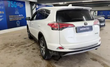 Toyota RAV4 2017 года за 12 000 000 тг. в Астана фото 4