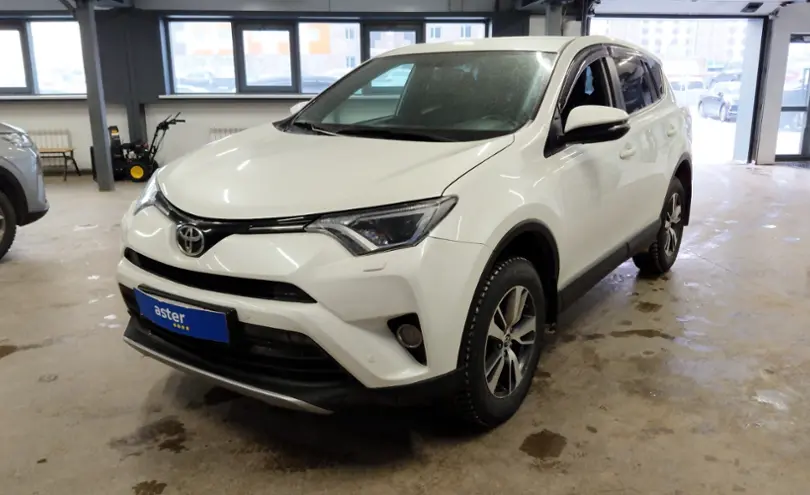 Toyota RAV4 2017 года за 12 000 000 тг. в Астана