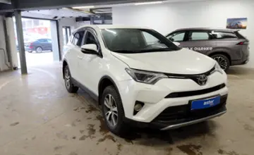 Toyota RAV4 2017 года за 12 000 000 тг. в Астана фото 2