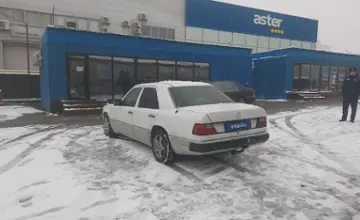 Mercedes-Benz W124 1990 года за 1 200 000 тг. в Алматы фото 4