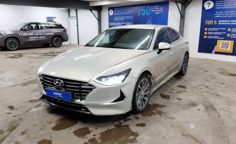 Hyundai Sonata 2021 года за 11 000 000 тг. в Астана