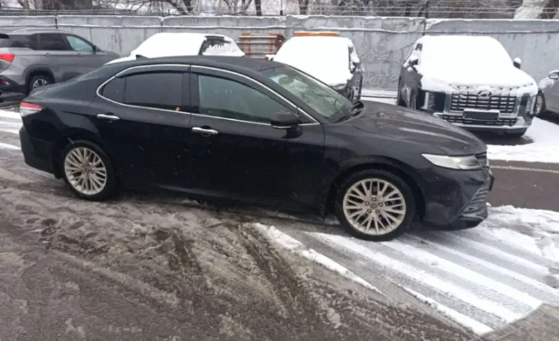 Toyota Camry 2019 года за 14 000 000 тг. в Алматы фото 4