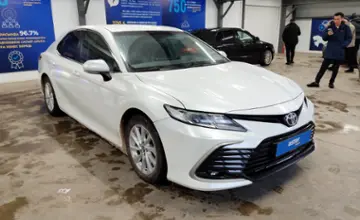 Toyota Camry 2023 года за 13 400 000 тг. в Астана фото 2