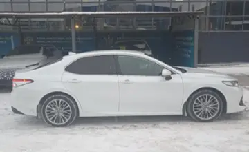 Toyota Camry 2021 года за 12 200 000 тг. в Караганда фото 4