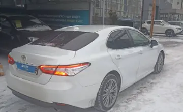 Toyota Camry 2021 года за 12 200 000 тг. в Караганда