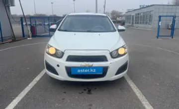 Chevrolet Aveo 2014 года за 3 500 000 тг. в Шымкент фото 2
