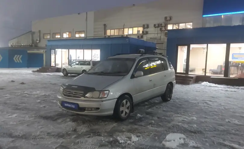 Toyota Ipsum 1996 года за 3 000 000 тг. в Алматы