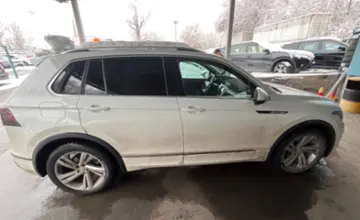 Volkswagen Tiguan 2021 года за 16 000 000 тг. в Алматы фото 4