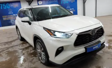 Toyota Highlander 2020 года за 23 500 000 тг. в Астана фото 2