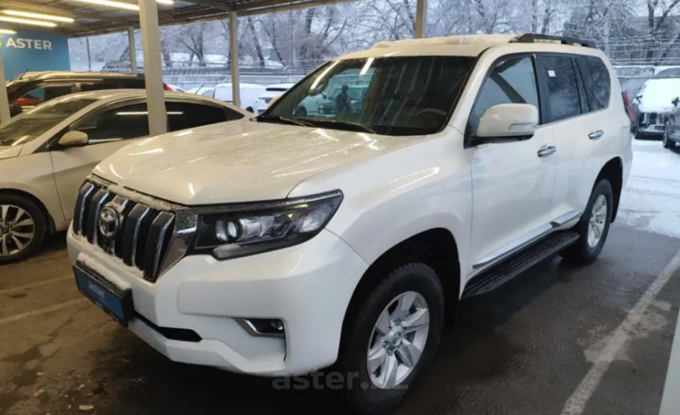 Toyota Land Cruiser Prado 2022 года за 27 000 000 тг. в Алматы