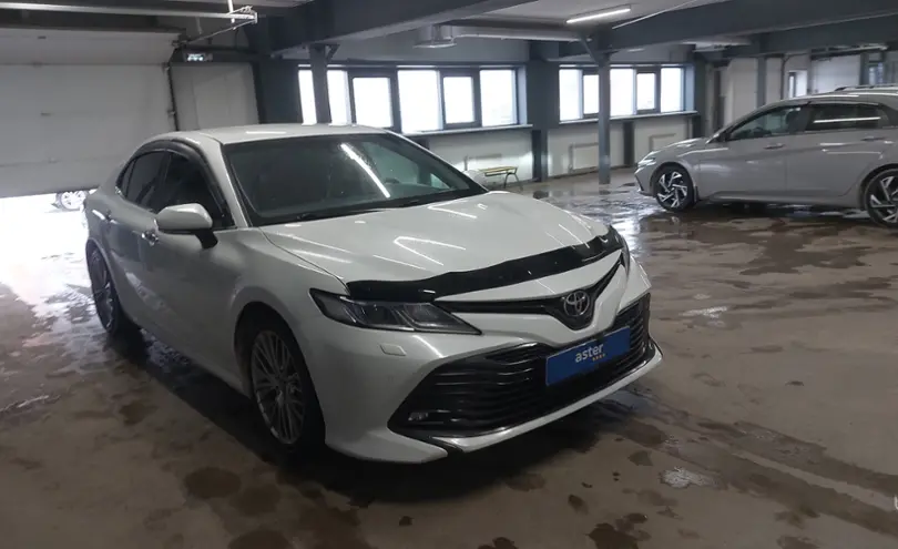 Toyota Camry 2018 года за 11 200 000 тг. в Астана фото 2