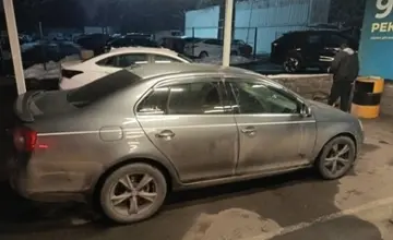 Volkswagen Jetta 2005 года за 3 000 000 тг. в Алматы фото 4