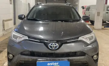 Toyota RAV4 2017 года за 10 000 000 тг. в Актобе фото 2