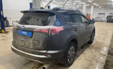 Toyota RAV4 2017 года за 10 000 000 тг. в Актобе