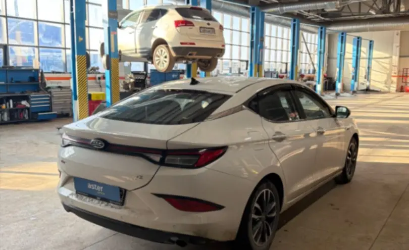 JAC J7 2023 года за 7 000 000 тг. в Караганда фото 5