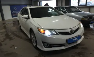 Toyota Camry 2013 года за 10 000 000 тг. в Астана фото 2