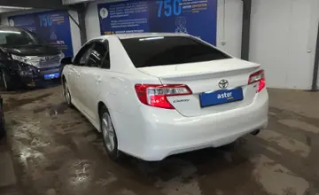 Toyota Camry 2013 года за 10 000 000 тг. в Астана фото 4