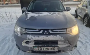Mitsubishi Outlander 2012 года за 6 000 000 тг. в Астана фото 2
