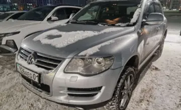 Volkswagen Touareg 2007 года за 5 500 000 тг. в Астана фото 1
