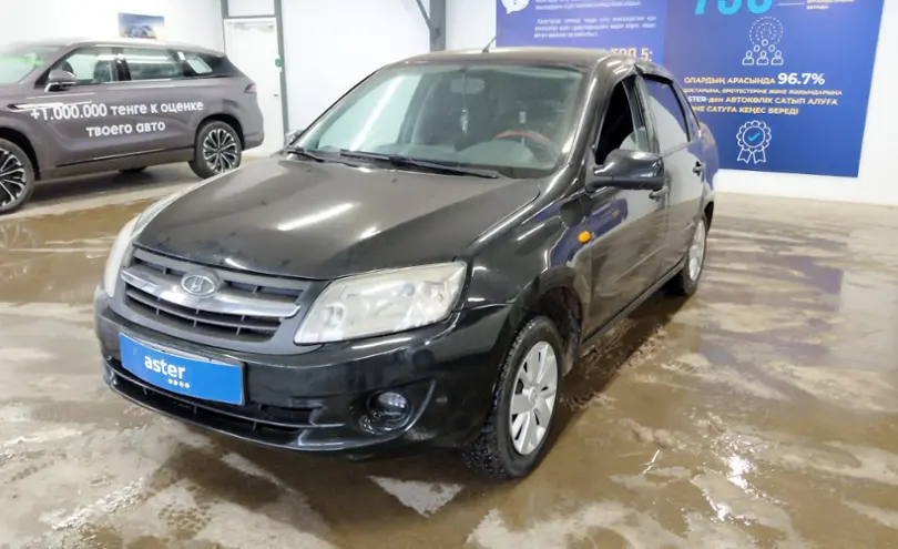 LADA (ВАЗ) Granta 2013 года за 3 000 000 тг. в Астана