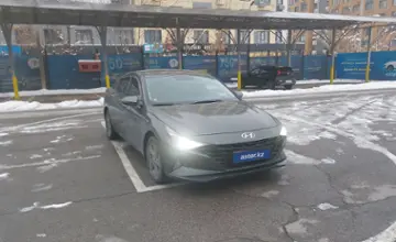 Hyundai Elantra 2021 года за 8 800 000 тг. в Алматы фото 2