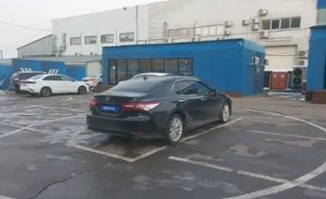 Toyota Camry 2018 года за 13 000 000 тг. в Алматы фото 3