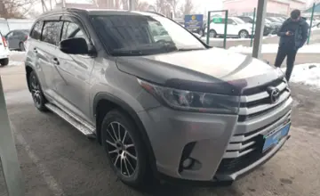Toyota Highlander 2017 года за 21 000 000 тг. в Алматы фото 3
