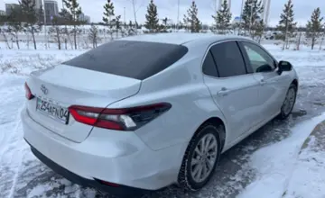Toyota Camry 2023 года за 14 000 000 тг. в Астана