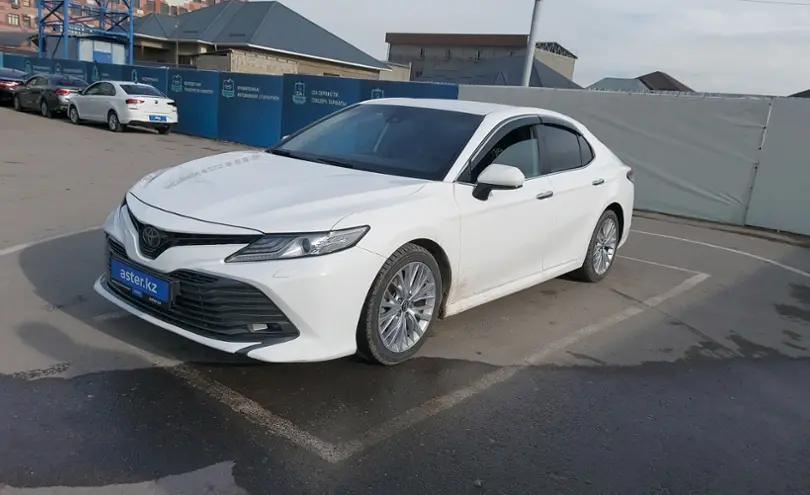 Toyota Camry 2019 года за 11 500 000 тг. в Шымкент