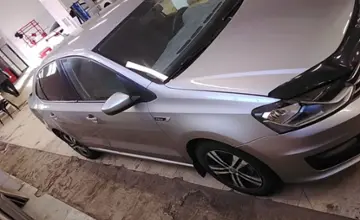 Volkswagen Polo 2018 года за 5 200 000 тг. в Актобе фото 4