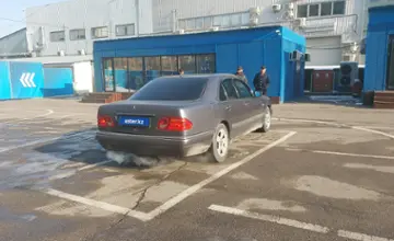 Mercedes-Benz E-Класс 1998 года за 2 500 000 тг. в Алматы фото 3