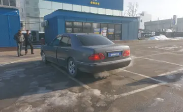 Mercedes-Benz E-Класс 1998 года за 2 500 000 тг. в Алматы фото 4