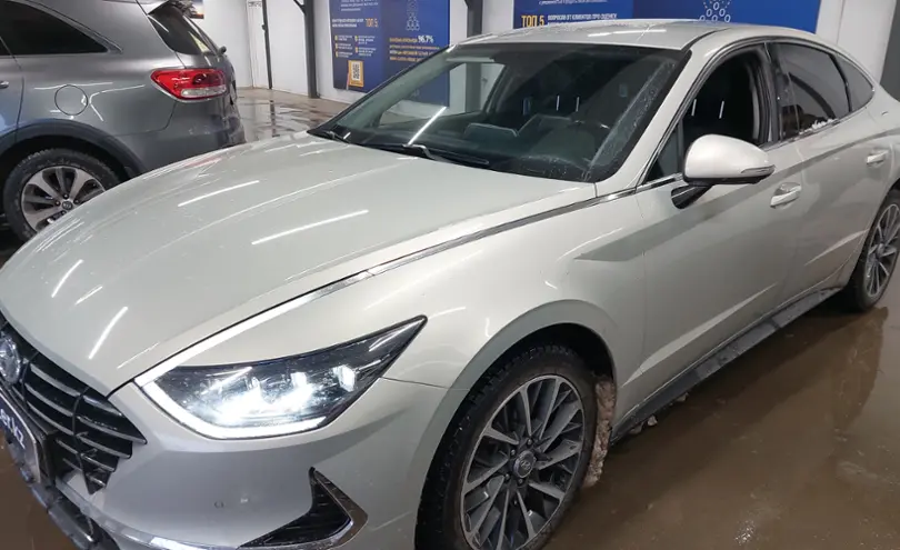 Hyundai Sonata 2020 года за 11 000 000 тг. в Астана