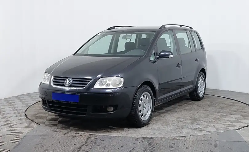 Volkswagen Touran 2003 года за 2 530 000 тг. в Астана