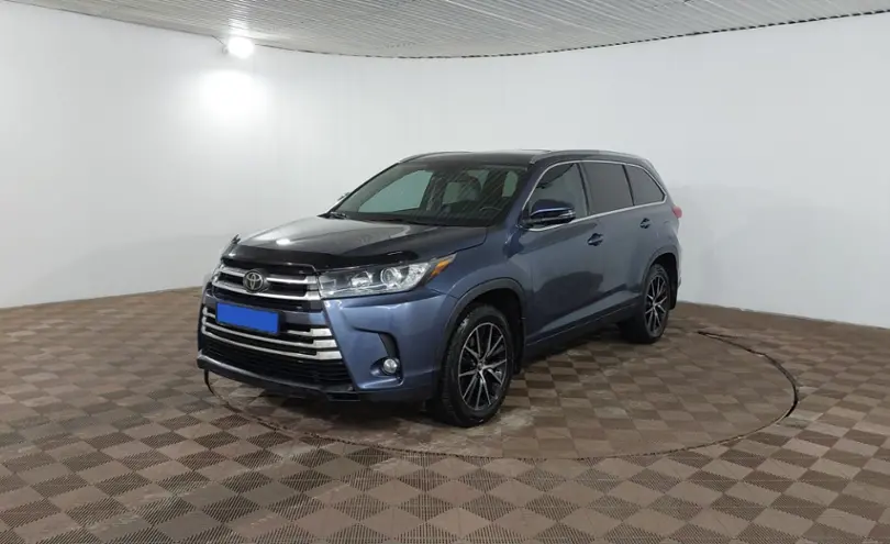 Toyota Highlander 2017 года за 16 690 000 тг. в Шымкент