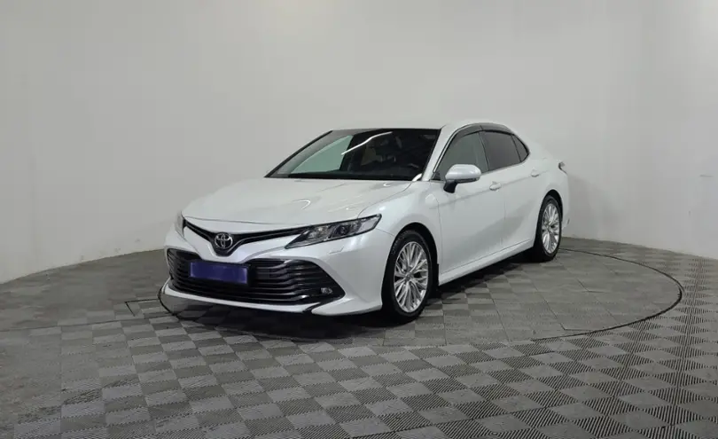 Toyota Camry 2020 года за 13 690 000 тг. в Алматы