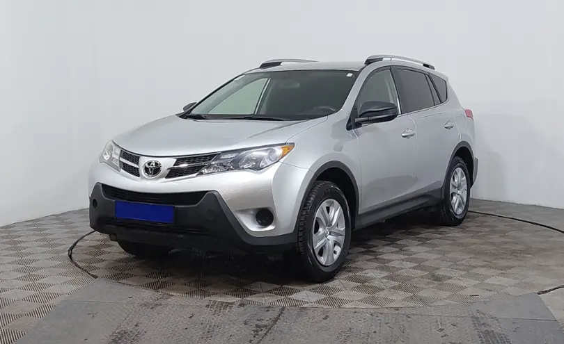 Toyota RAV4 2015 года за 10 390 000 тг. в Астана