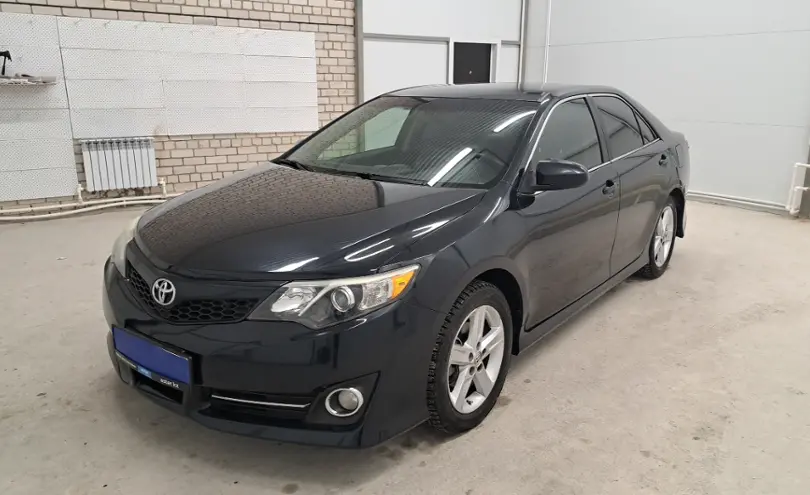 Toyota Camry 2014 года за 8 790 000 тг. в Актобе