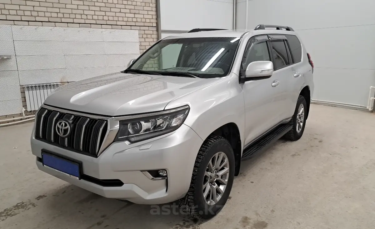 2020 Toyota Land Cruiser Prado