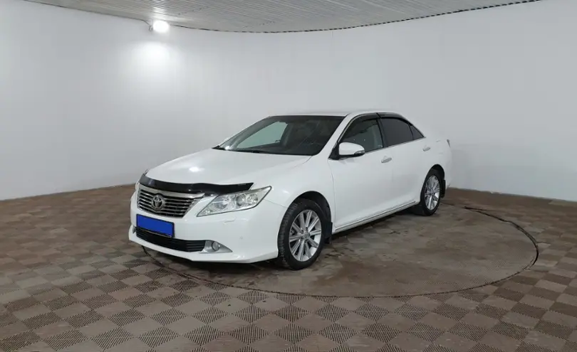 Toyota Camry 2013 года за 9 490 000 тг. в Шымкент