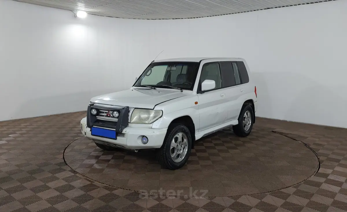 1999 Mitsubishi Pajero iO