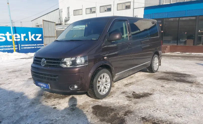 Volkswagen Caravelle 2014 года за 14 850 000 тг. в Алматы