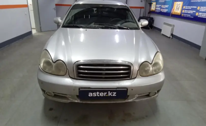 Hyundai Sonata 2003 года за 2 000 000 тг. в Уральск фото 2