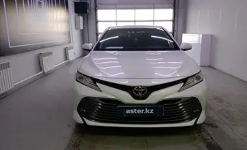 Toyota Camry 2018 года за 16 000 000 тг. в Павлодар фото 2