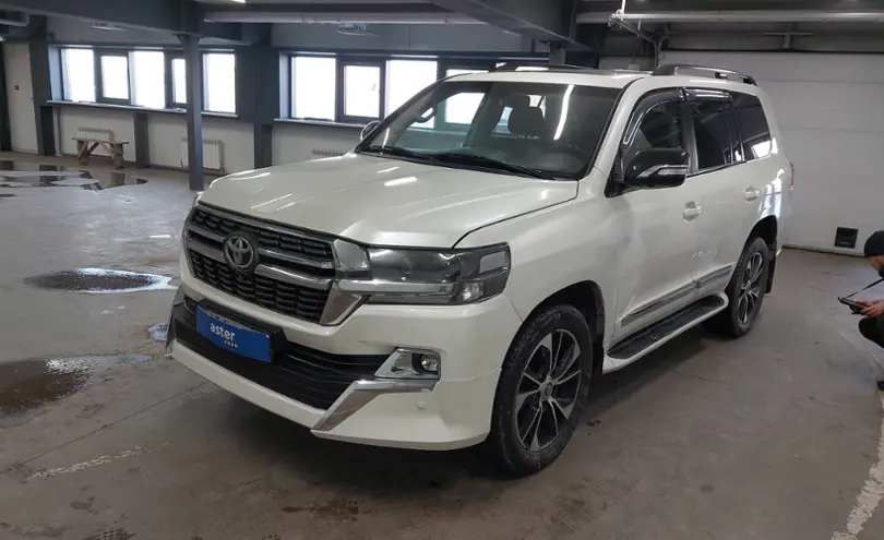 Toyota Land Cruiser 2013 года за 22 000 000 тг. в Астана