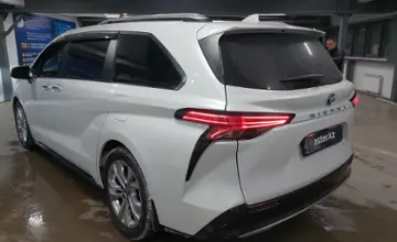 Toyota Sienna 2022 года за 28 000 000 тг. в Астана фото 4